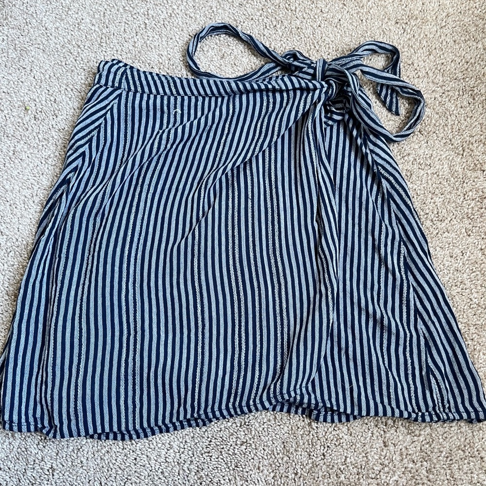 Stripped wrap mini skirt